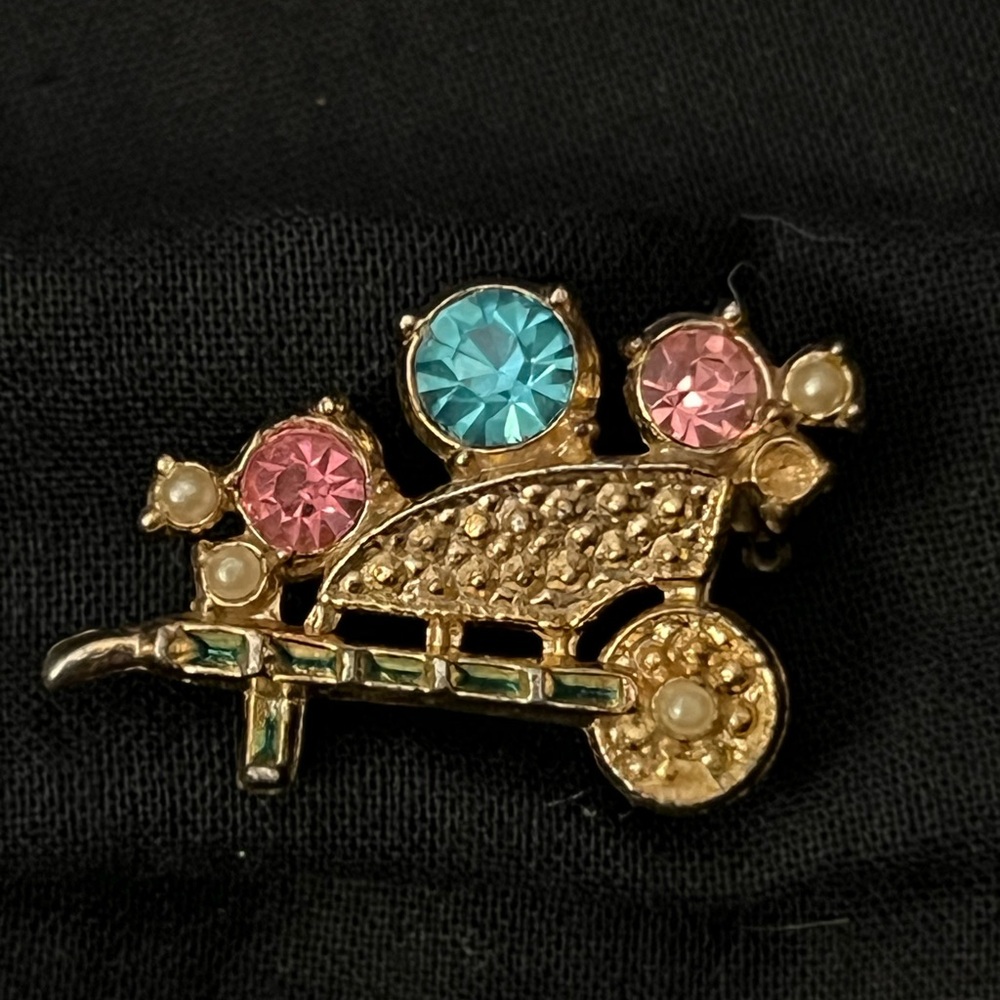 Vintage Wheelbarrow Brooch